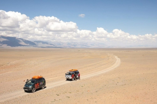 Adventure in the Mongol-Els  Desert