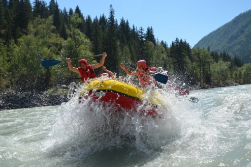 Activity on the water: the passage of the popular river rapids «Ilgumen»