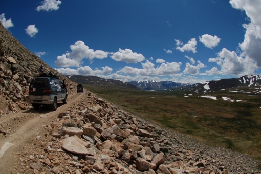 Difficult roads in Altai